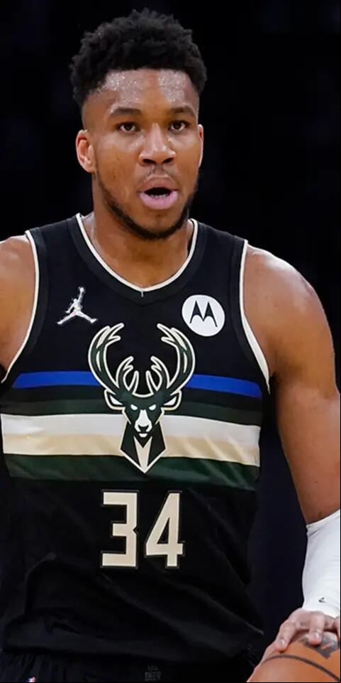 Giannis Antetokounmpo & Bucks slight favorites against Celtics on May 7, 2022.