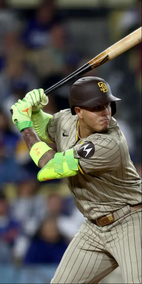 Manny Machado's Padres are favored in the Atlanta vs San Diego odds