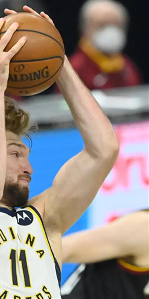 Domantas Sabonis and the Indiana Pacers are small betting favorites over the Charlotte Hornets in the Eastern Conference 9 vs 10 play-in game.